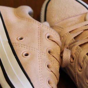 Converse Suede womens size 5.5 shoe